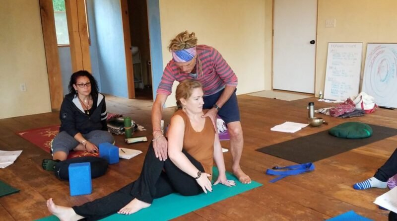 What to Expect from Your First Yoga Teacher Training Experience